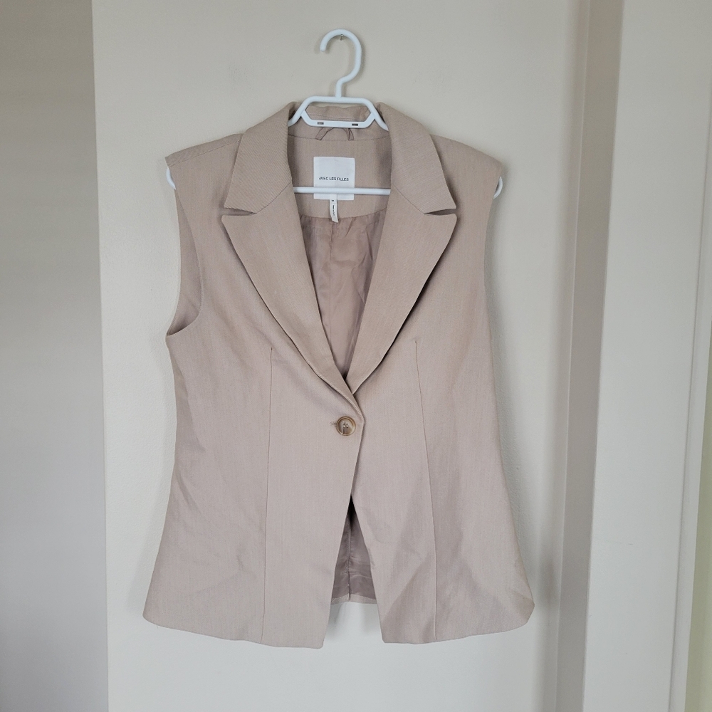 Avec Les Filles Beige Khaki Sleeveless Blazer Vest- Medium